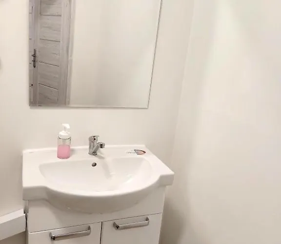 Kozia 24/25 ベッド・アンド・ブレックファスト ポズナン